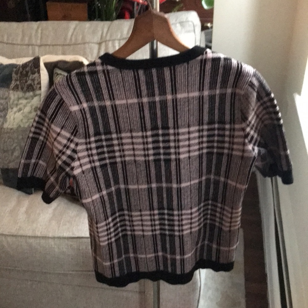 TAHARI Short Sleeve Plaid Sweater